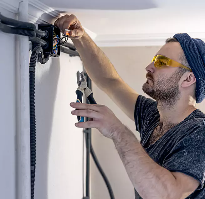Why Royal Palm Beach, FL Homeowners Choose Royal Palm Beach Air Duct Cleaning Pro for HVAC UV Light Installation?